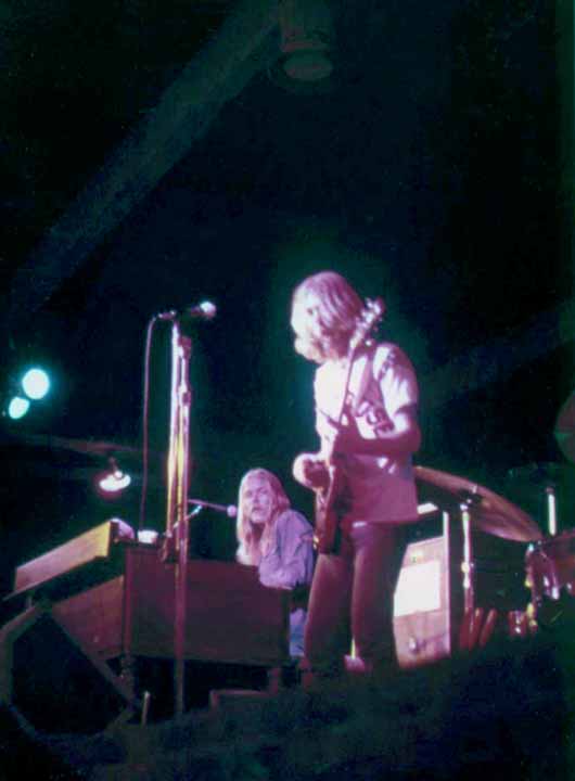 John DuBois sends along this great picture from Shelley Quintini's collection -- and it's from the Warehouse 9/ 16/71 show that was the surprise tape find of a short while ago! Thanks to John and Shelley for sharing this!
Photo Courtesy of Shelley Quintini